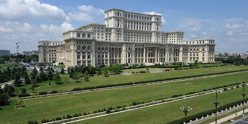 1_Дворец-Парламента-в-Бухаресте Дворец Парламента в Бухаресте